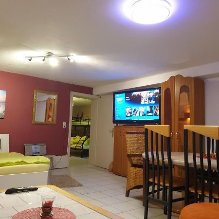 Sions Grosse Ferienwohnung Ferienwohnung Mit 3 Schlafzimmer, 2 Km Bis Zum Europapark Rust Каппель-Графенхаузен Экстерьер фото