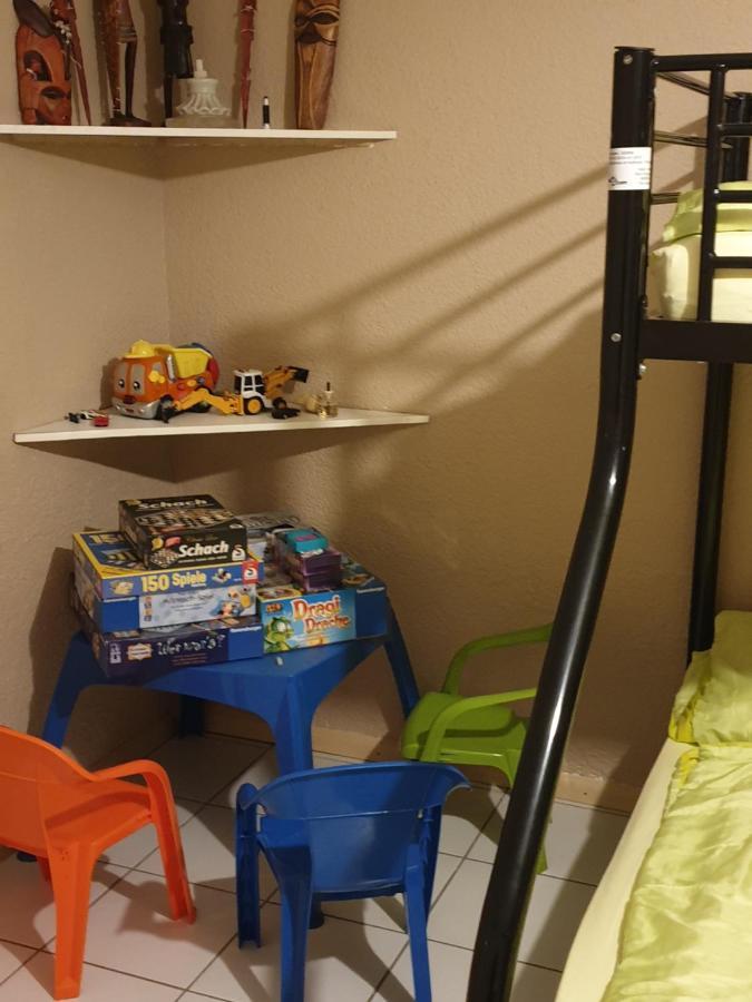 Sions Grosse Ferienwohnung Ferienwohnung Mit 3 Schlafzimmer, 2 Km Bis Zum Europapark Rust Каппель-Графенхаузен Экстерьер фото